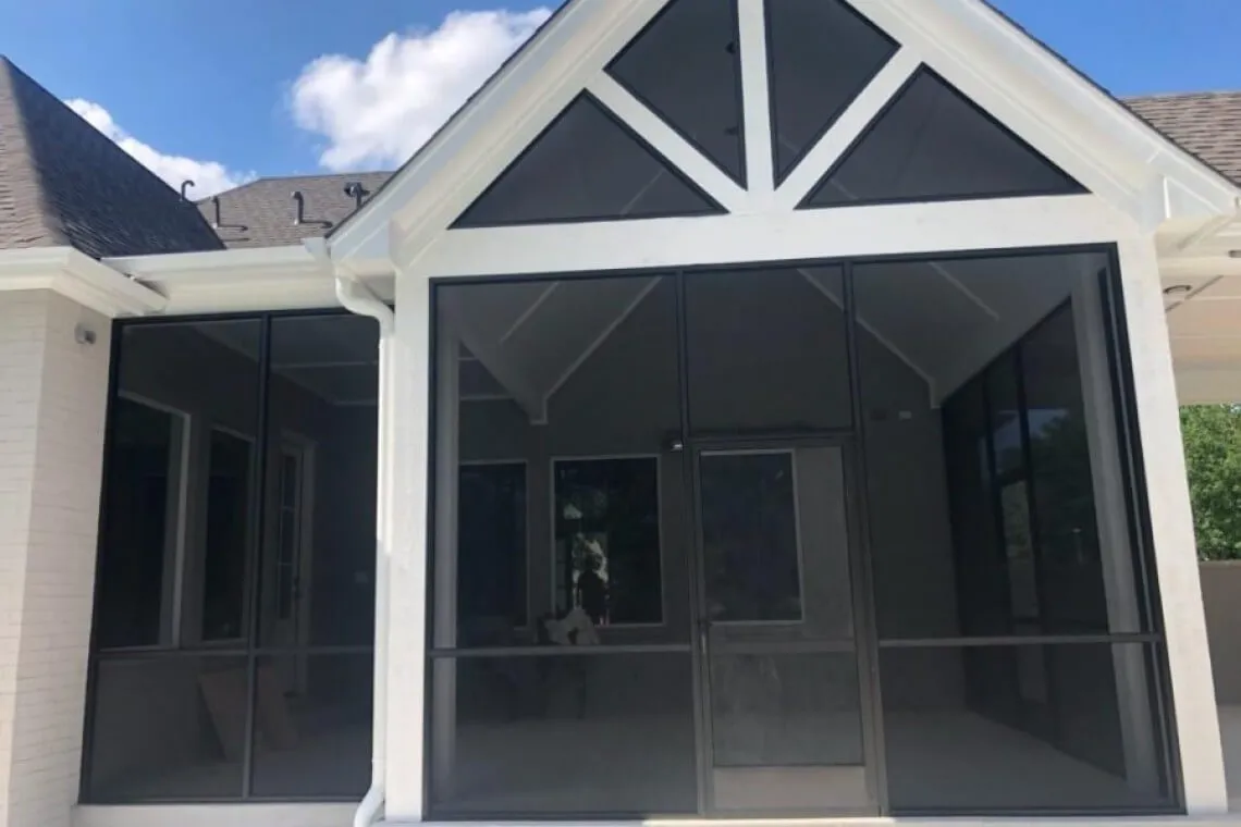 02088ae51b30973bbd29c583e1aa464d_Porch-Patio-Screen-Enclosures-4-1140-760-c-90_2_11zon